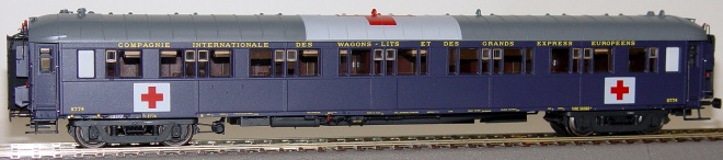 Sleeping car type WL S2 rebuilt in to mobile hospital car of "Red Cross" in 1940 livery<br /><a href='images/pictures/LS_Models/49140.jpg' target='_blank'>Full size image</a>